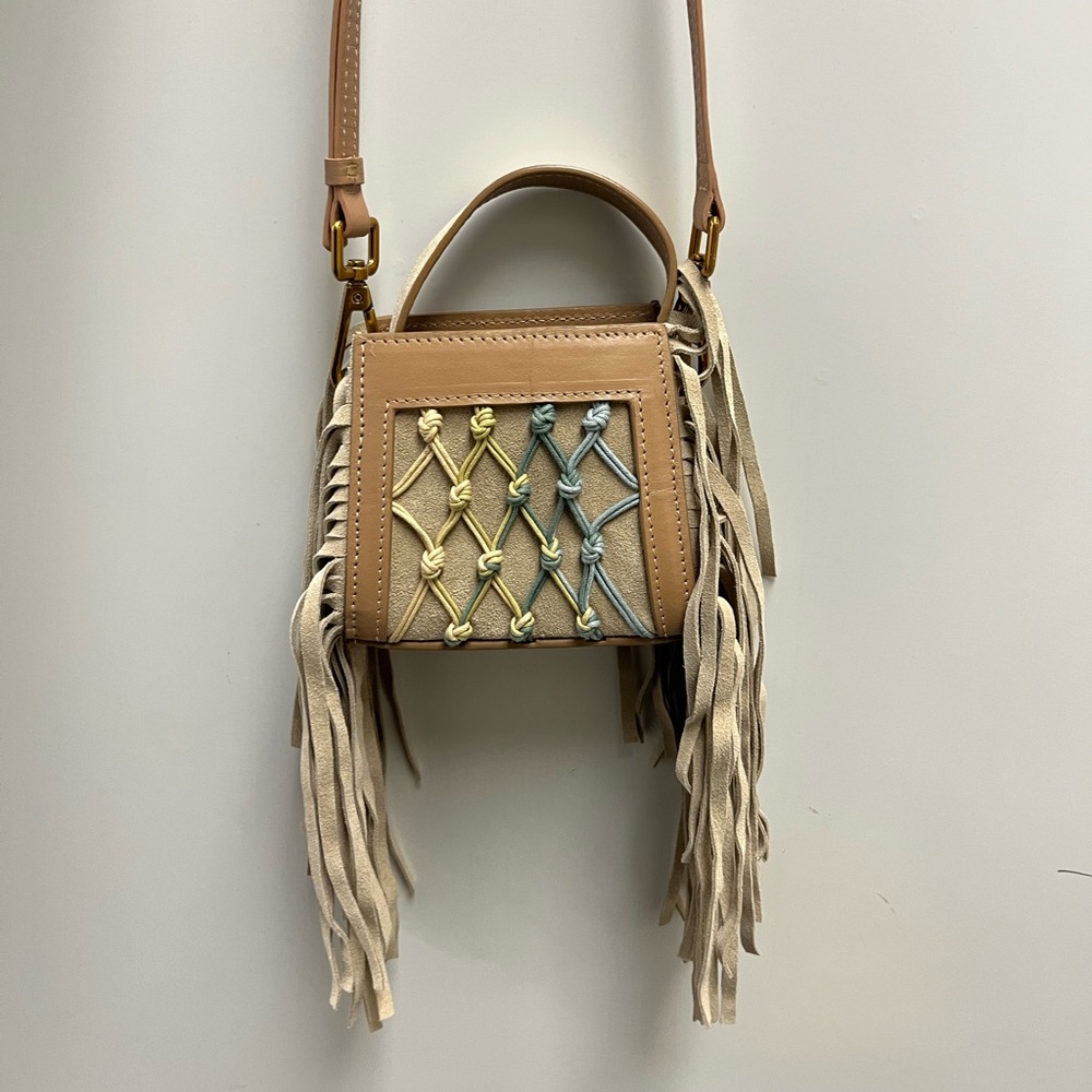 Pipatchura crossbody leather purse